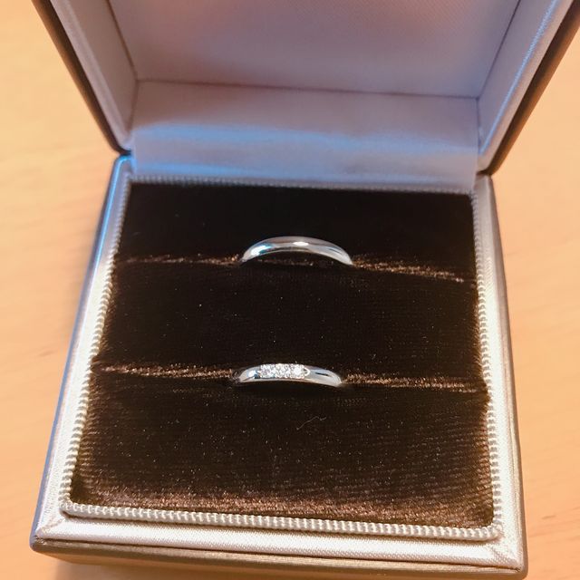 【アイプリモ(I-PRIMO)の口コミ】 婚約指輪の購入は考えていなかったので、ダイヤがついていてシンプルな指…