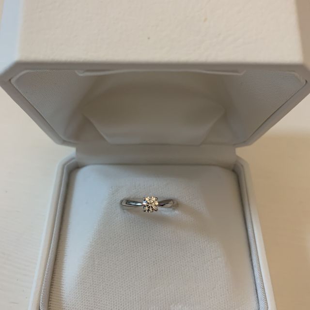 【WATANABE / 卸商社直営　渡辺の口コミ】 有名ブランドで最初は検討していましたが値段とダイヤの大きさで悩んでい…