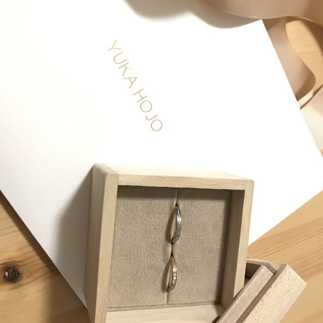 【YUKA HOJO(ユカホウジョウ)の口コミ】 ピンクゴールド、ミルグレインで探していました。職人さんの手書きの線が…