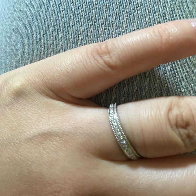 【アイプリモ(I-PRIMO)の口コミ】 男性の指輪はシンプルなものを選びました。太い指輪よりは細い指輪の方が…