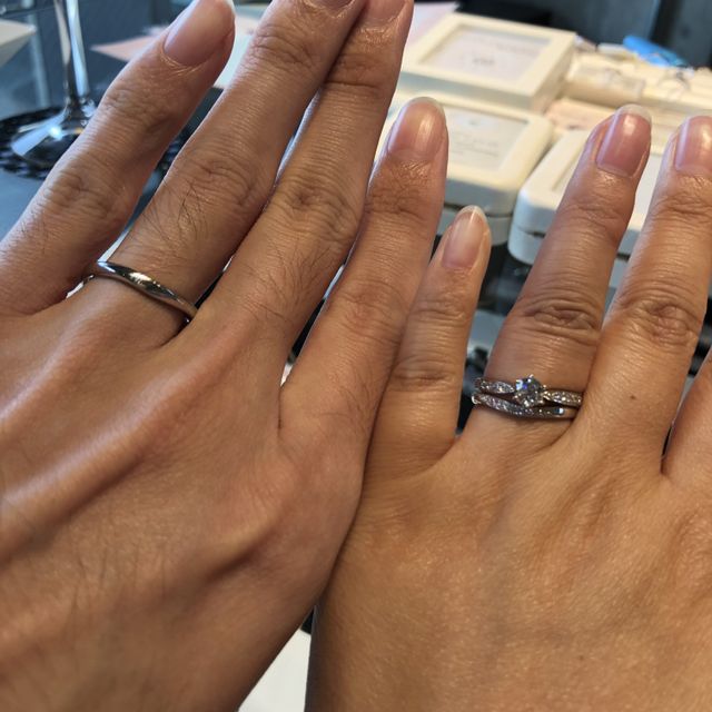 【I's stone(アイズストーン)の口コミ】 他の指輪と比べるとメレダイヤが多少大きく数も多い分ダイヤの存在感があ…