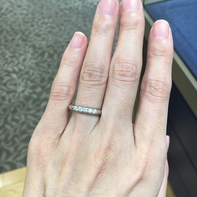 【ROYAL ASSCHER(ロイヤル・アッシャー)の口コミ】 ロイヤルアッシャー wrb002 の指輪です。現在のホームページには載ってな…