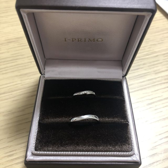 【アイプリモ(I-PRIMO)の口コミ】 指輪のデザインに一目惚れをした。ダイヤモンドの存在が目立ちすぎず埋も…