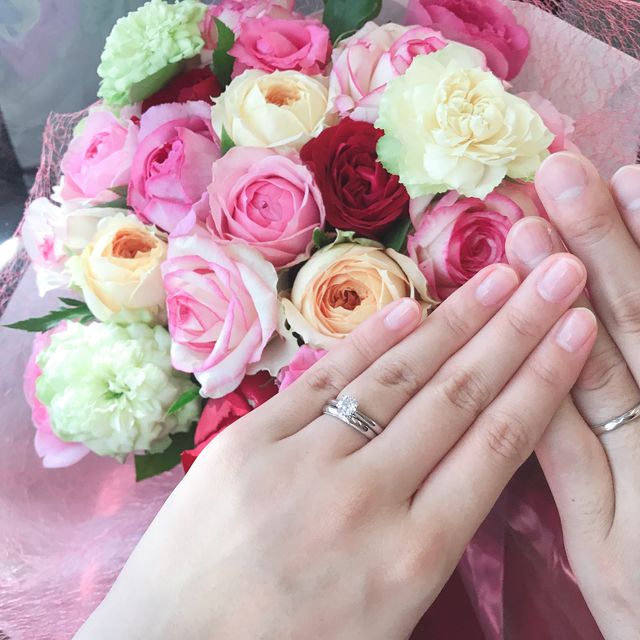 【エクセルコダイヤモンド(EXELCO DIAMOND)の口コミ】 婚約指輪と重ね付けできるデザインが決め手でした。お気に入りのポイント…