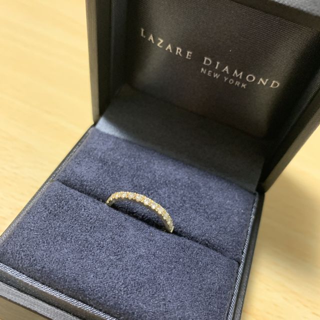 【ラザール ダイヤモンド(LAZARE DIAMOND)の口コミ】 ダイヤモンドがキラキラと輝いていて、指につけた瞬間、ビビっときました…