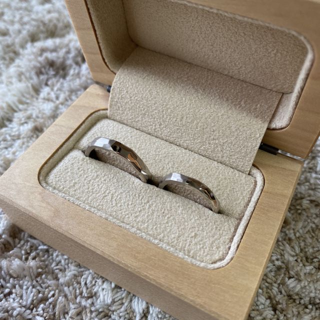 【uchimari(ウチマリ)の口コミ】 デザインは手作りなので全部一からきめられるのですが、
素材は値段と色味…