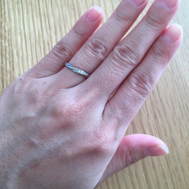 【4℃ BRIDAL(ヨンドシーブライダル)の口コミ】 旦那様からプレゼントしてもらった婚約指輪が４℃（ヨンドシー）のものだっ…