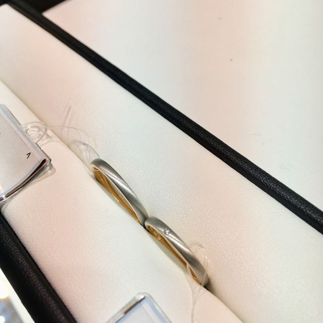 【GALA JEWELRY(ガラジュエリー)の口コミ】 彼がもともとゴールドをイメージしていて、私はゴールドに抵抗があった時…