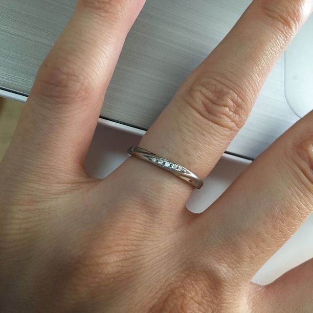 【4℃ BRIDAL(ヨンドシーブライダル)の口コミ】 細めでシンプルなものを探していたのですが、こちらのお店では値段もお手…