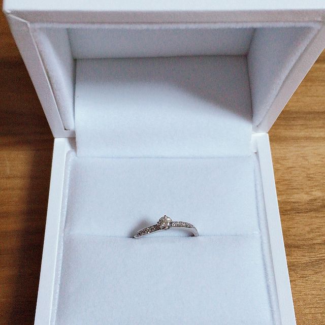 【ギンザタナカブライダル(GINZA TANAKA BRIDAL)の口コミ】 他の人と違ったものが良かったので、ねじれていて、変形しているデザイン…