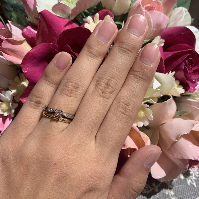 【TANZO.(鍛造指輪)の口コミ】 フルオーダーでこの価格で作れるので。
実際にゆびわにつけるダイヤを
顕…