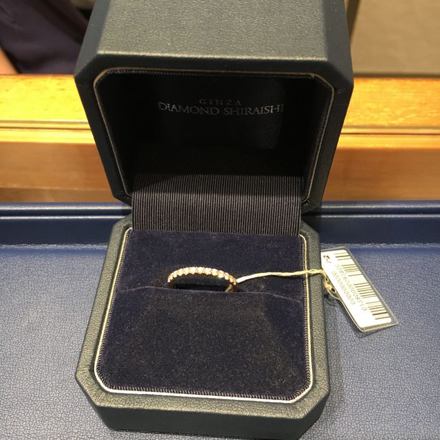 【銀座ダイヤモンドシライシの口コミ】 エタニティタイプであっても、一つ一つのダイヤモンドにこだわりがあり、…