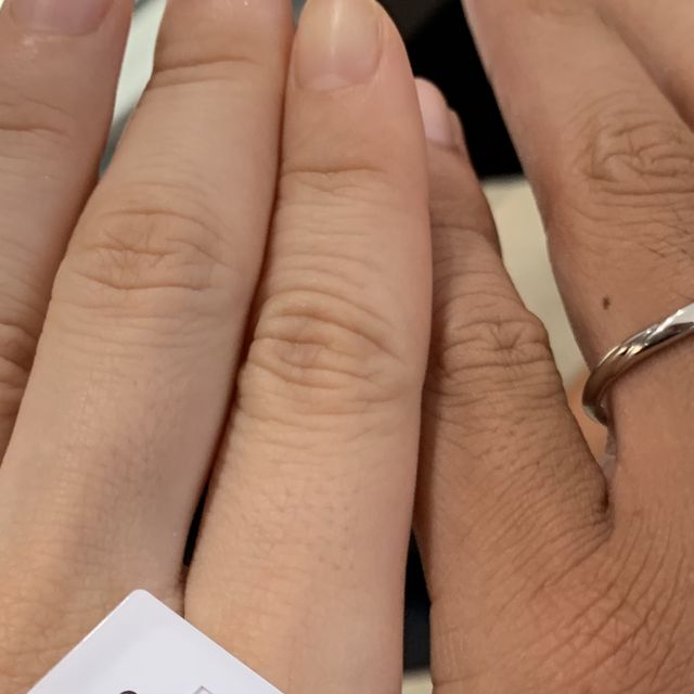 【アイプリモ(I-PRIMO)の口コミ】 ウェーブのデザインでダイヤモンドの散りばめられたデザインでした。３つ…