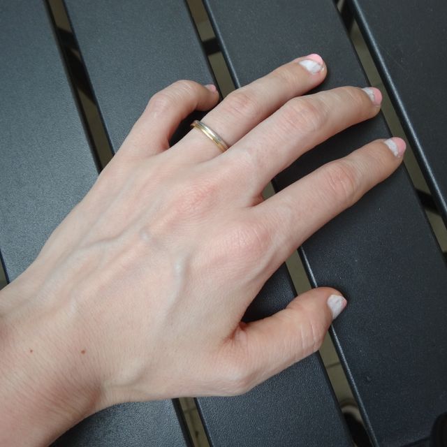 【AHKAH(アーカー)の口コミ】 　６種類の地金の中から自分の好きな２種類の地金が選べ、さらに地金には…