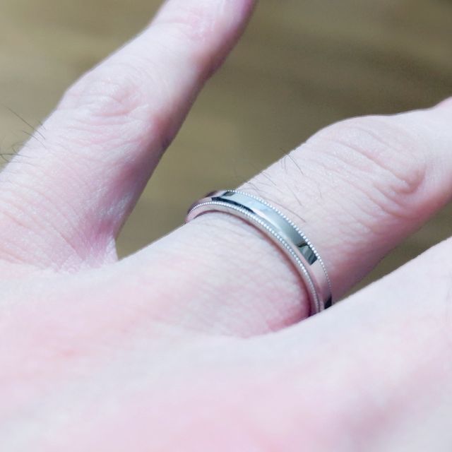 【ラザール ダイヤモンド(LAZARE DIAMOND)の口コミ】 デザインです！自分自身につけてみて一番しっくりきました。僕だけではな…