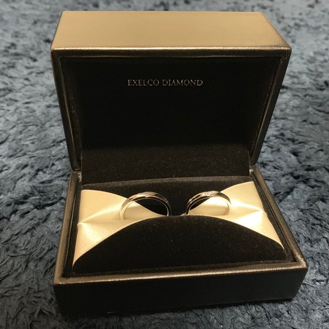 【エクセルコダイヤモンド(EXELCO DIAMOND)の口コミ】 同じ形状でも、ダイヤの有る無しで、男性側からしてカッコよく、女性側し…