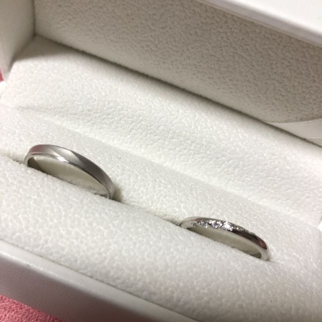 【OCTAVE(オクターヴ)の口コミ】 珍しいタイプでつけ心地抜群な指輪です。
いろんなカラーバリエーションが…