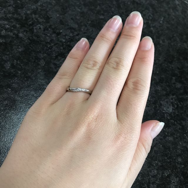 【アイプリモ(I-PRIMO)の口コミ】 あまり取り外しはしない方向での結婚指輪を探していたので、素材はプラチ…
