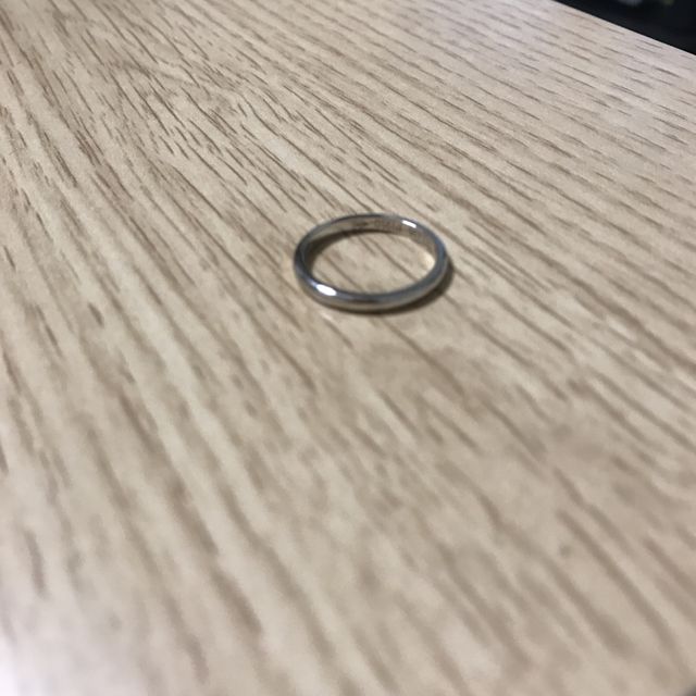 【カルティエ(Cartier)の口コミ】 シンプルなものが良かったこと、カルティエに憧れがあったので、夫と実際…