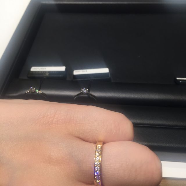 【ラザール ダイヤモンド(LAZARE DIAMOND)の口コミ】 たくさんの種類を試着をしました。その中で、三つまで絞りました。一番好…