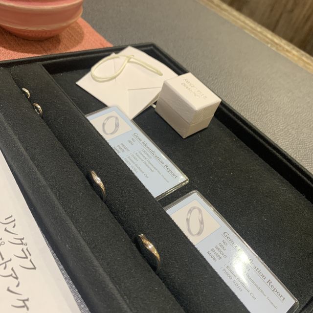 【SWEET BLUE DIAMOND(スウィートブルーダイヤモンド)の口コミ】 色々な店舗を周り、色々な指輪を、みてきました。
その中でも、価格、デザ…