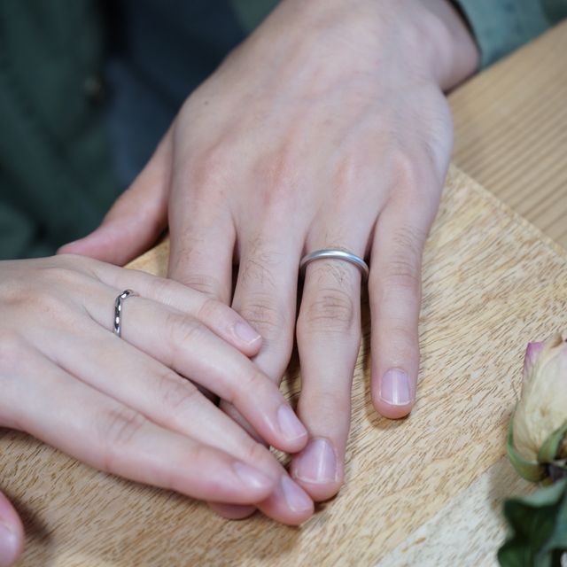 【THREE TREES(スリーツリーズ)の口コミ】 一生ものなのでデザインも想いもこだわりたい！と思いました。お互いに隣…