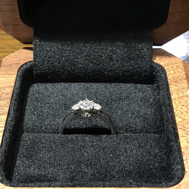 【TANZO.(鍛造指輪)の口コミ】 元々鍛造製法の指輪を探していました。タンゾーさんは製法だけではなく、…