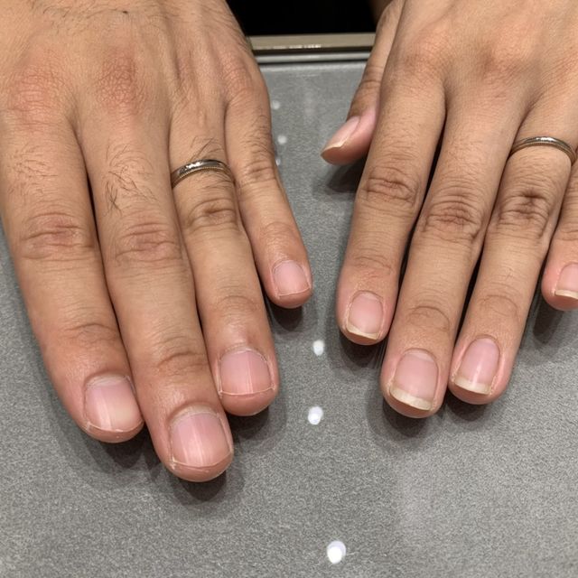 【アイプリモ(I-PRIMO)の口コミ】 ミル打ちが可愛く、ピンクゴールドとシルバーの組み合わせも綺麗で、華奢…