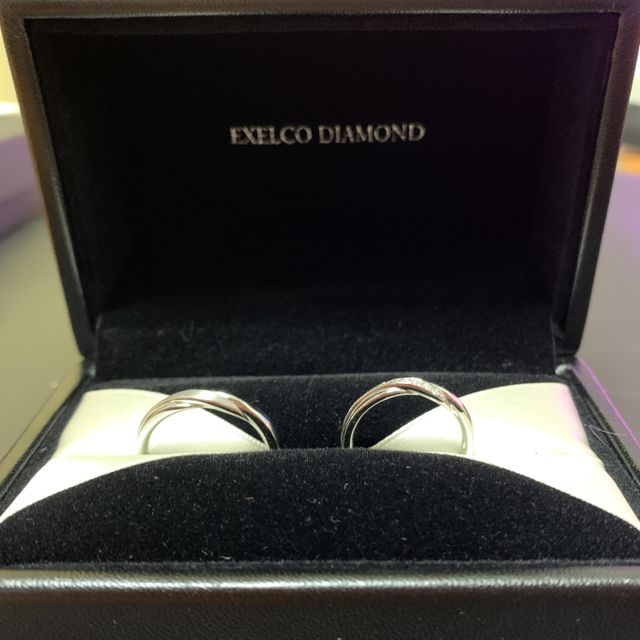 【エクセルコダイヤモンド(EXELCO DIAMOND)の口コミ】 試着した際に着け心地が良く、装着時の見た目も良かった。新郎のデザイン…