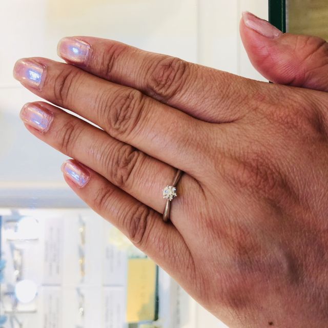 【銀座ダイヤモンドシライシの口コミ】 ダイヤモンド、指輪の型など、オリジナルの指輪を求める人にとっては、既…