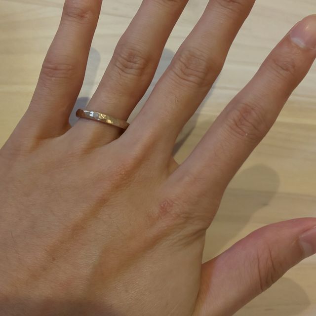 【Smith(工房スミス)の口コミ】 槌目の指輪を手作り出来るというところが魅力的でした！
手書き文字をレー…