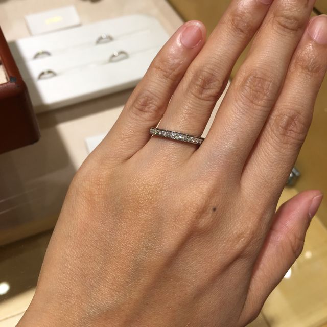 【ブルガリ(BVLGARI)の口コミ】 ダイヤモンドはとても綺麗でした。ハーフエタニティを探していたので、ハ…
