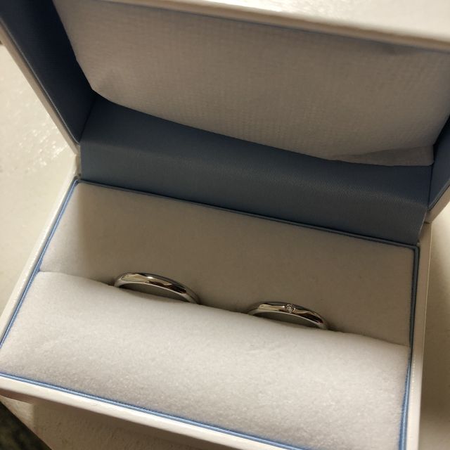 【GALA JEWELRY(ガラジュエリー)の口コミ】 リーズナブルですが質が良いです。
シンプルなデザインですが、大きめのダ…