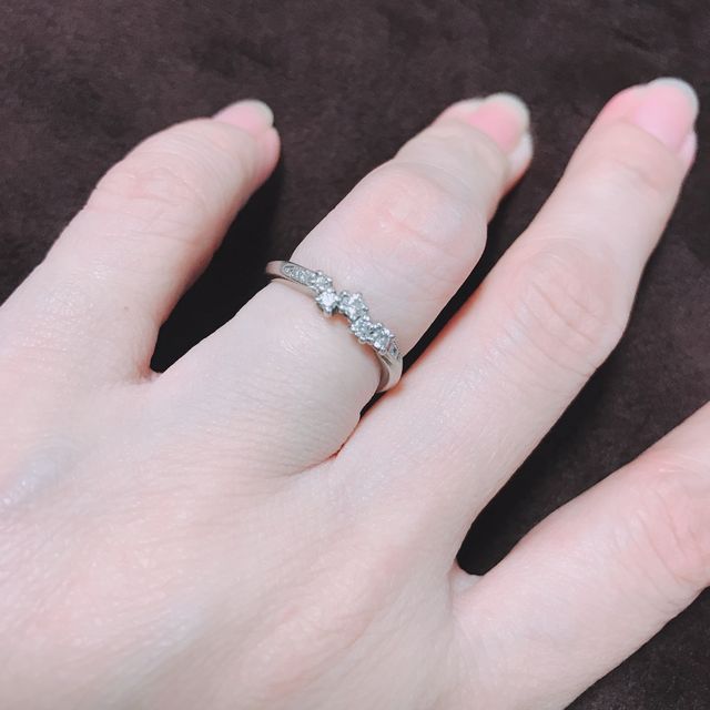 【エクセルコダイヤモンド(EXELCO DIAMOND)の口コミ】 見た瞬間から一目惚れでした！結婚指輪はずっとつけるものですが、シンプ…