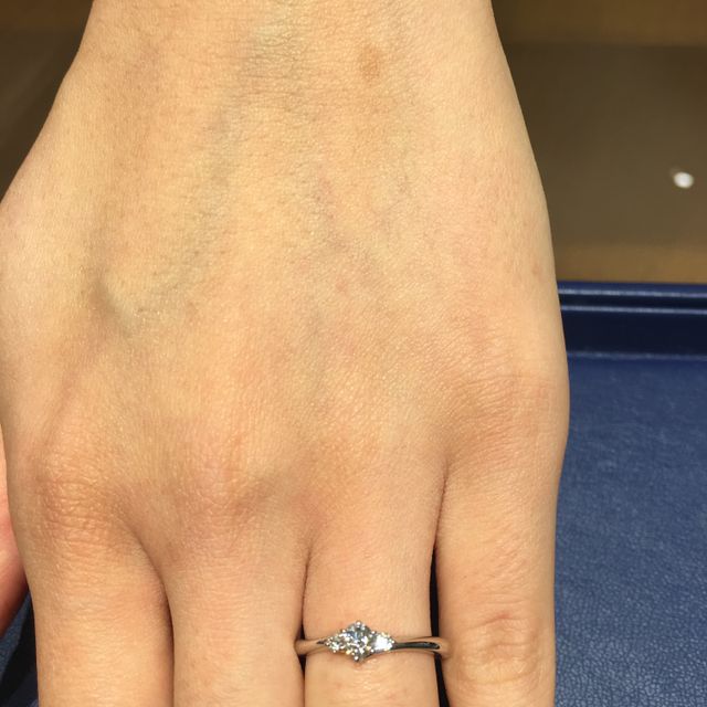 【銀座ダイヤモンドシライシの口コミ】 初めに提示された価格帯から、最終的に購入しやすい価格帯に上手く落ち着…