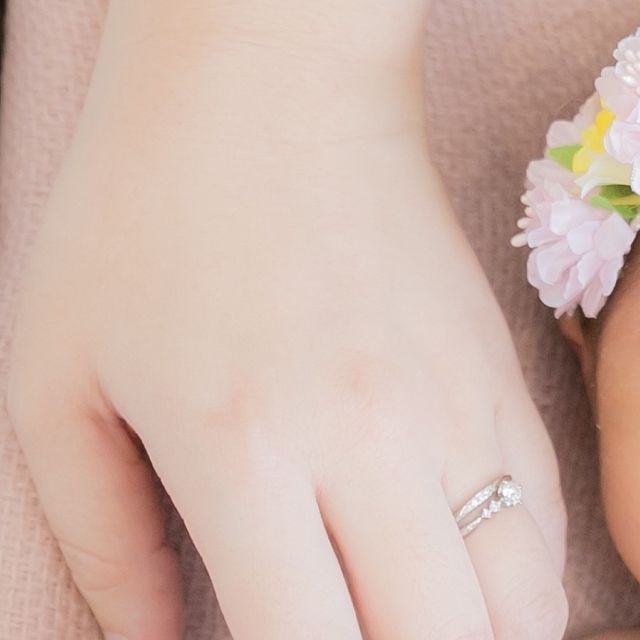 【BROOCH(ブローチ)の口コミ】 私の希望で婚約指輪を購入してもらったので、結婚指輪は主人の好みで決め…