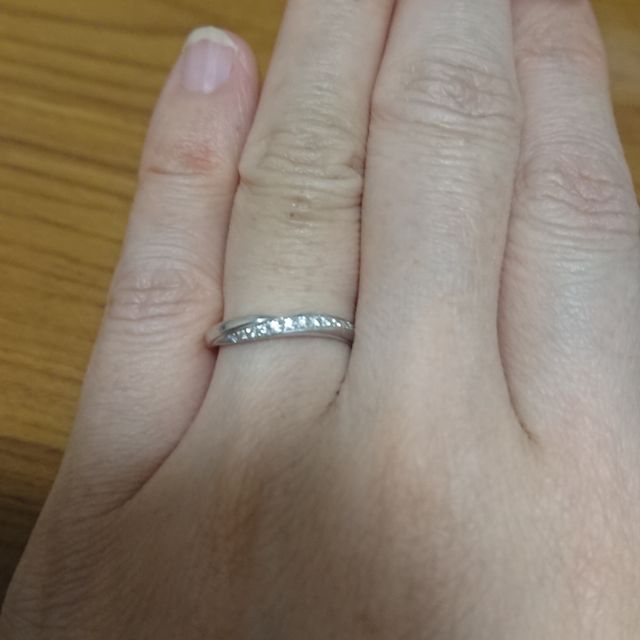 【銀座ダイヤモンドシライシの口コミ】 ダイヤモンドの品質が良さそうだったのと、デザインが気に入ったからです…