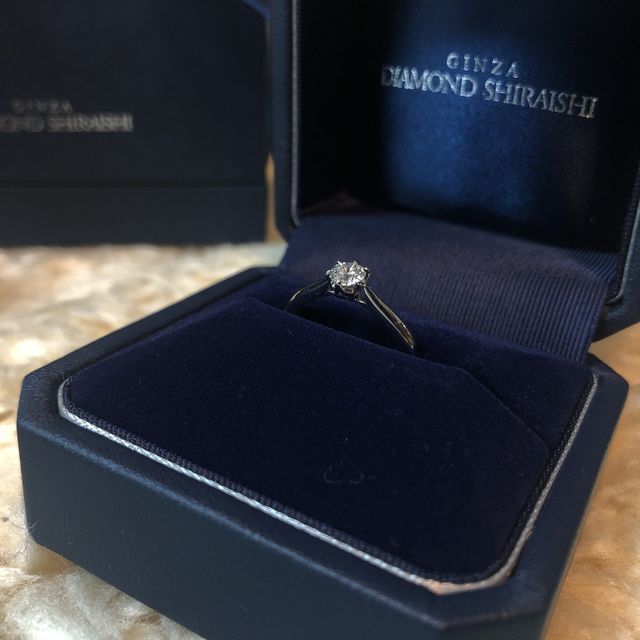 【銀座ダイヤモンドシライシの口コミ】 もともと結婚指輪と婚約指輪がセットになっているものを探していました。…