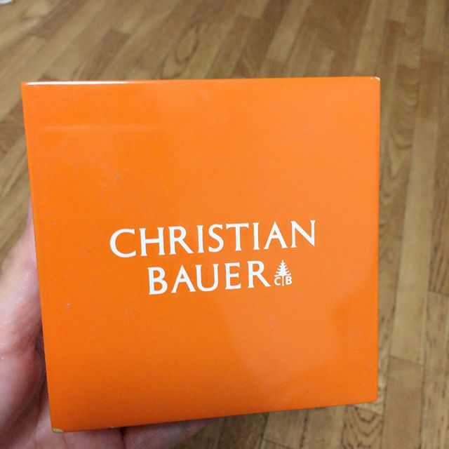 【CHRISTIAN BAUER(クリスチャンバウアー)の口コミ】 普段アクセサリーをあまりしないので、着けてる事を忘れるような軽さと着…