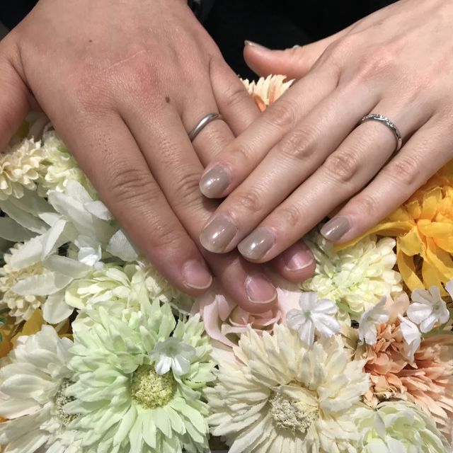 【アイプリモ(I-PRIMO)の口コミ】 お店に行く前は、太めのまっすぐなラインの指輪が好みで見ていたのですが…