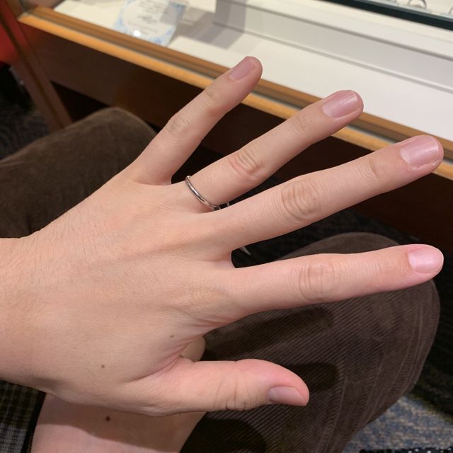 【銀座ダイヤモンドシライシの口コミ】 銀座ダイヤモンドシライシさんのリングに決めた理由としては、わたしはシ…