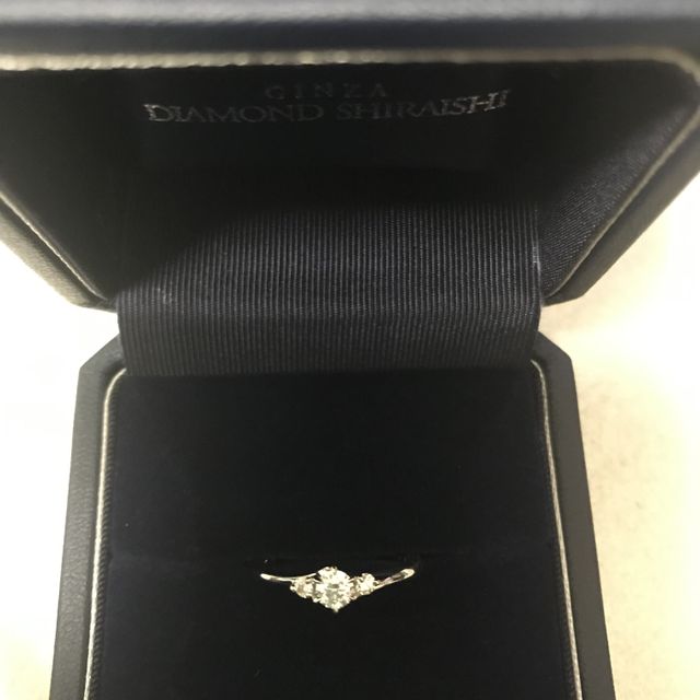 【銀座ダイヤモンドシライシの口コミ】 デザインの中から理想と合っているデザインを見つけて、付けてみて自分に…