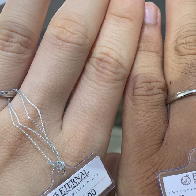 【ETERNAL(エターナル)の口コミ】 クロスのデザインは2本が重なっているのでどうしても太いリングになりがち…