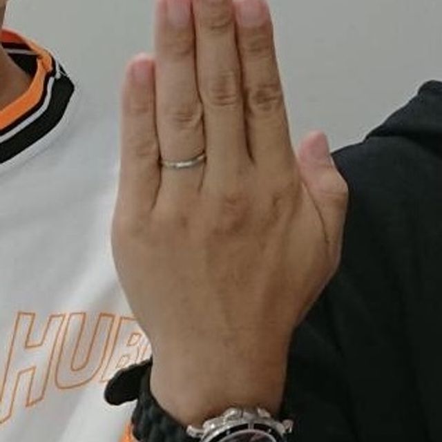 【アイプリモ(I-PRIMO)の口コミ】 仕事中もいつでも外す事なく常に着け続けたいと考えていた。その為、デザ…