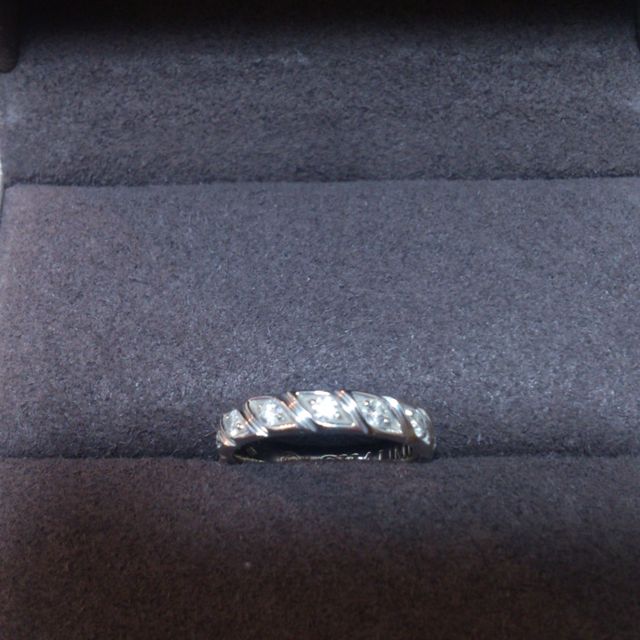 【ショーメ(CHAUMET)の口コミ】 結婚指輪は婚約指輪とは違い、いつもつける物なので、凝ったデザインにし…