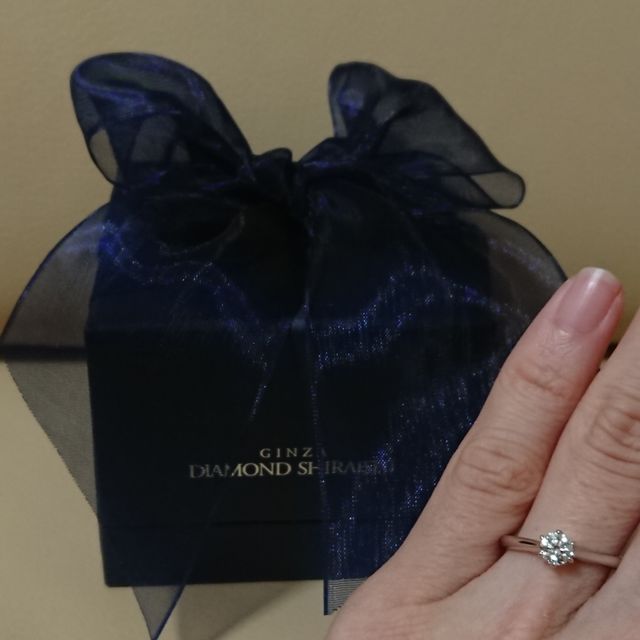 【銀座ダイヤモンドシライシの口コミ】 ダイヤモンドが大きく見えるものが欲しかったので一粒ダイヤを探していま…
