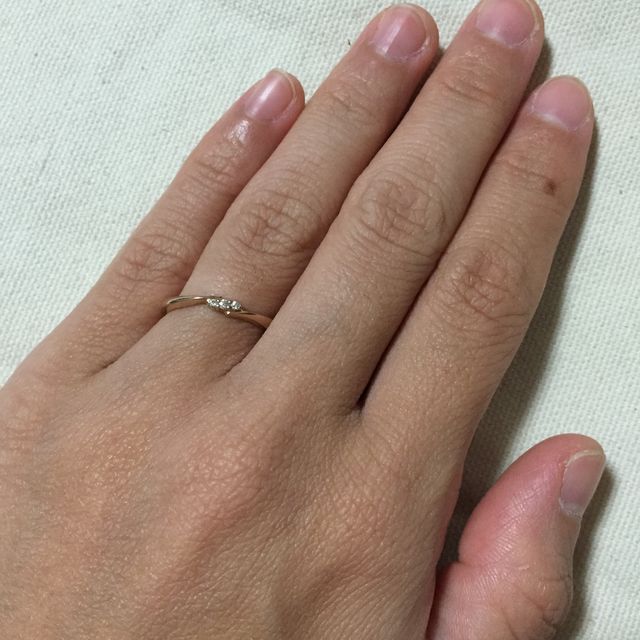 【A・D・A(エー・ディー・エー)の口コミ】 華奢でピンクゴールドかイエローゴールドで小さなダイヤ付きというぼんや…