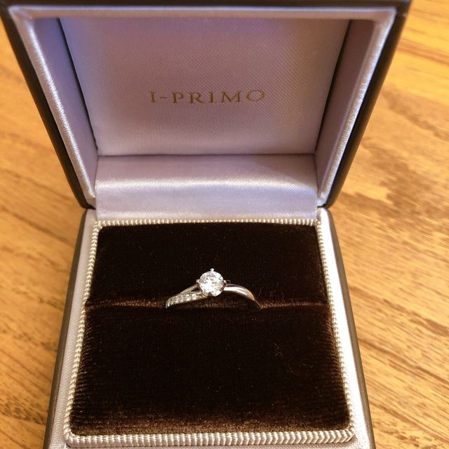 【アイプリモ(I-PRIMO)の口コミ】 まだ結婚指輪を買うには早かったのですが、見てみるだけ見てみようかとな…