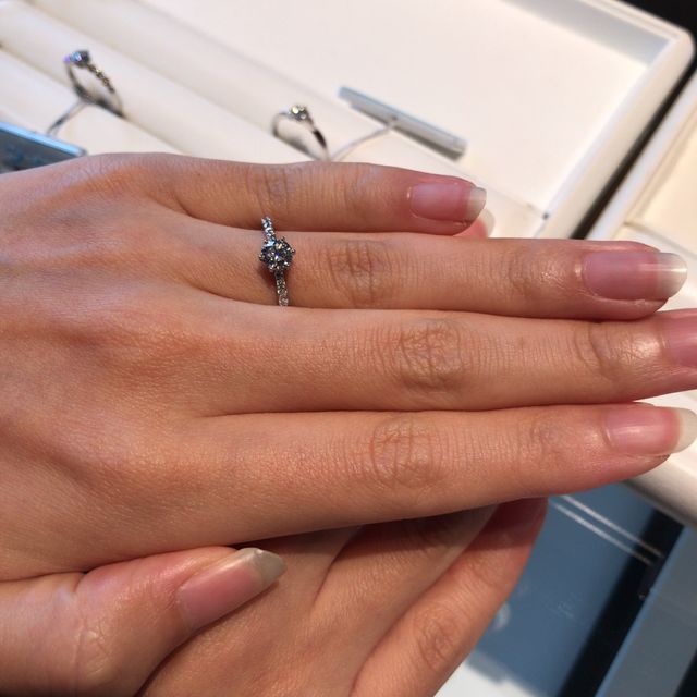 【I's stone(アイズストーン)の口コミ】 日本にあまり置いていないforevermarkのダイアモンドが置いてあり、担当の…