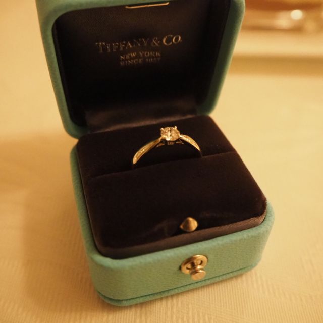 【ティファニー(Tiffany & Co.)の口コミ】 旦那が選んで買ってきました。
The 婚約指輪！という感じのものを購入した…
